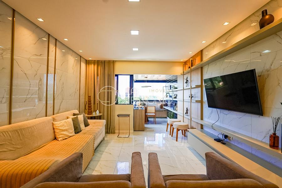 APARTAMENTO COM 4 SUÍTES NO FAROL